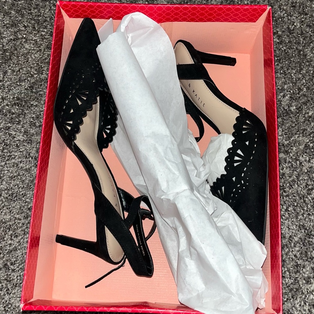 Kelly & Katie Black Womens size 8 Heels